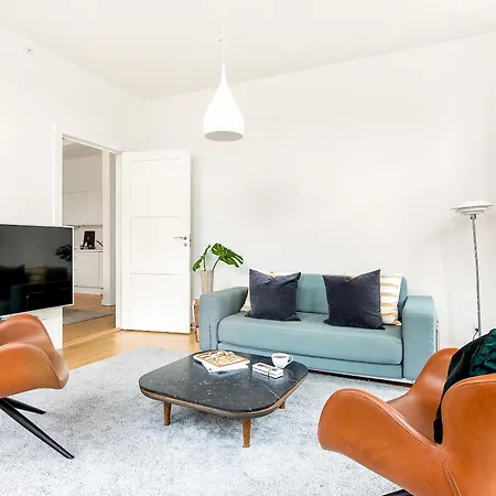 Apartment Sanders Leaves - Pleasant Four-bedroom In Downtown *