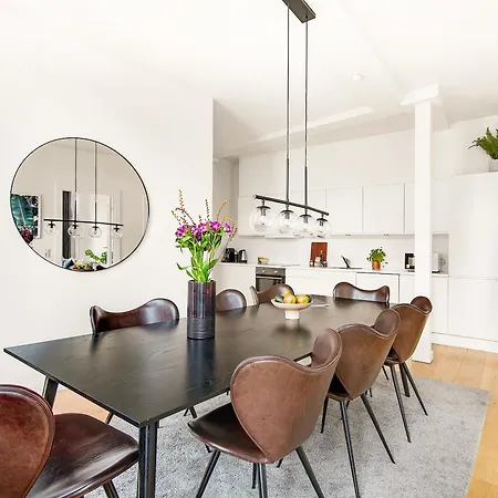Sanders Leaves - Pleasant Four-bedroom In Downtown * Copenhagen