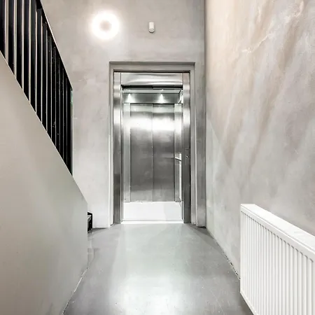 Sanders Leaves - Pleasant Four-bedroom In Downtown Apartment Copenhagen
