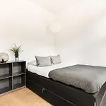 Leaves 3 - Pleasant 4-bdr In *